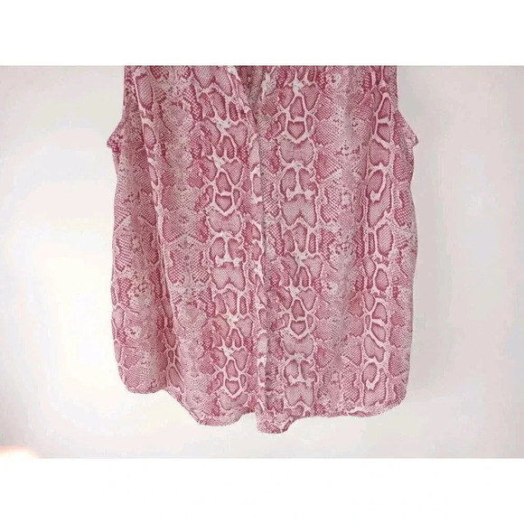 Chelsea and Theodore Women's V-NECK Red Animal Print Sleeveless  Top  Sz XXL - Picture 5 of 9